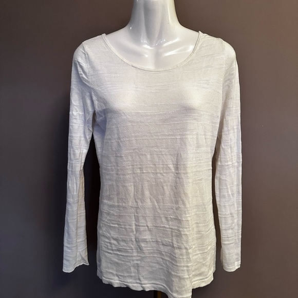 Banana Republic Cream White Long Sleeve Tee - Picture 1 of 8